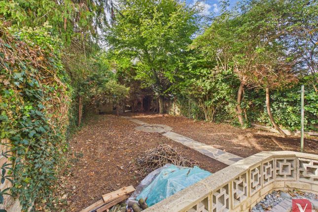 45, Culverhouse Road, Luton photo 3