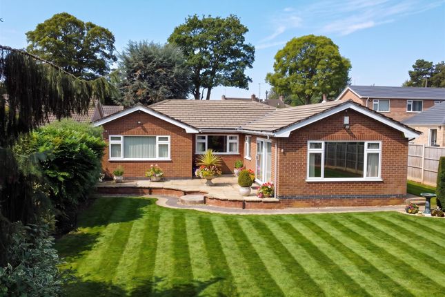 3-bed bungalow on Lindum, 12, Old Lincoln Road, Grantham, £375,000