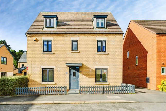 8, Bronte Close, Northamptonshire photo 2
