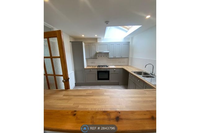 A Fosters Avenue, St Peters Broadstairs, Broadstairs Kent photo 2