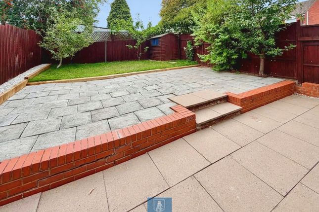 327, Beake Avenue, Coventry photo 4