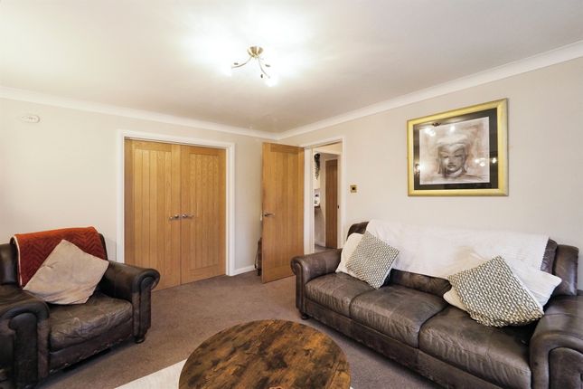 5, Weyacres, Derby photo 4