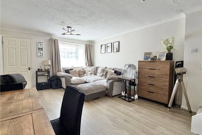 2, Proctor Drive, Southampton photo 4
