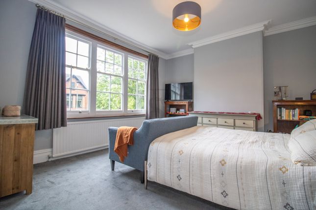 61 Knighton Drive, Leicester photo 4