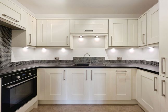 22, Russell Court (A), Jesmond photo 4
