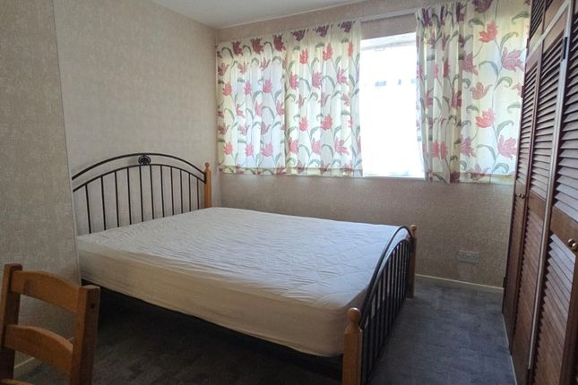Atherton Close, Stanwell photo 5