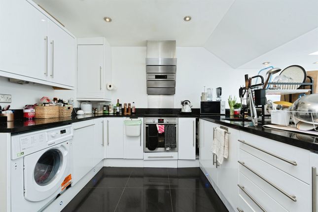 4b, Smith Street, Watford photo 4