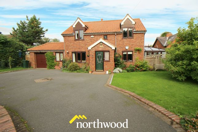 Detached house for sale in South End, Thorne, Doncaster