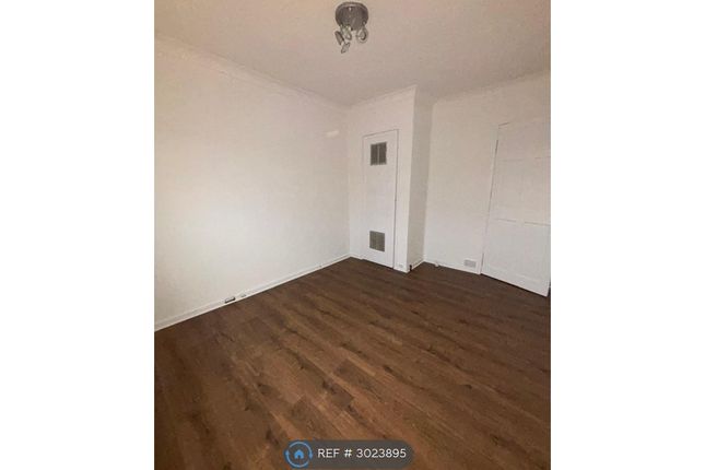 Striven Crescent, Wishaw photo 5