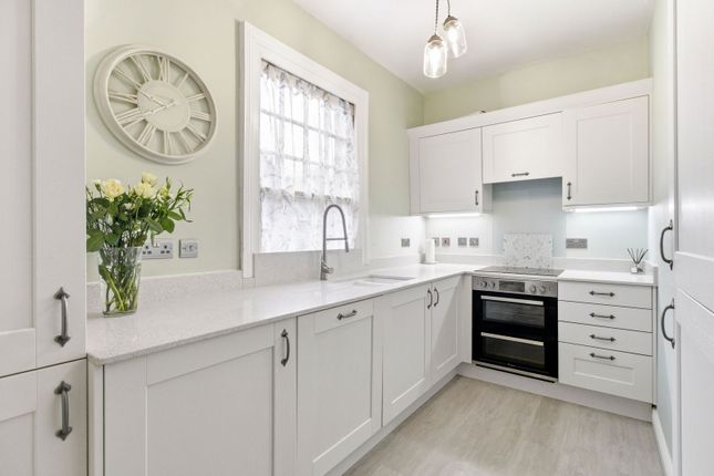 The Old Post Office,Flat 2, Bank Crescent, Ledbury photo 3