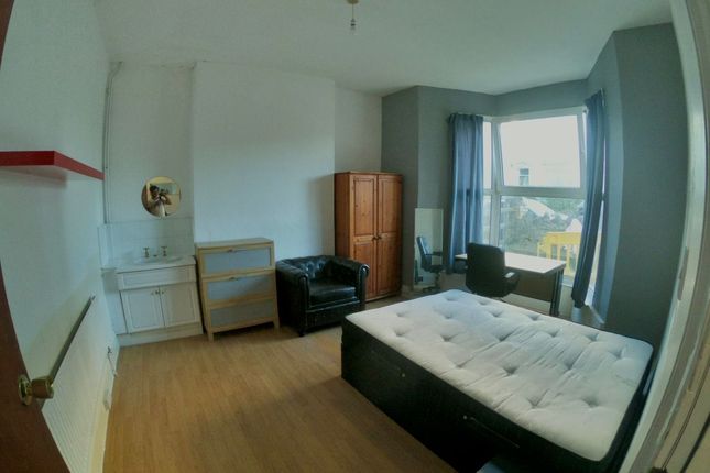 10, Eaton Crescent, Swansea photo 4