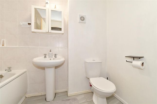 Maisonette for sale in Turnpike Place, Langley Green, Crawley, West Sussex