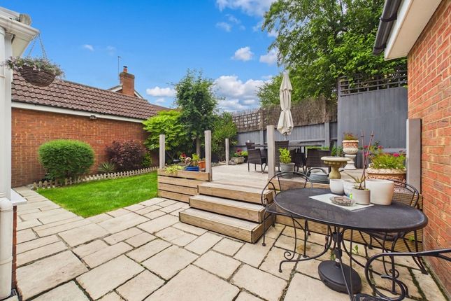 1 Hopewell Close, Grays photo 4