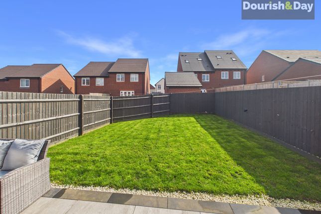 9 Portchester Lane, Stafford photo 2