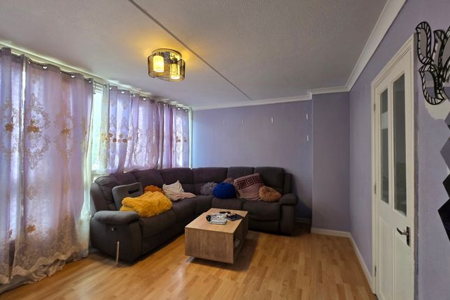 170 Mangold Way, Erith photo 4