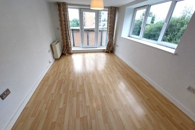 Tower 4, Apt 12, Lakeside Rise, Blackley, Manchester photo 4