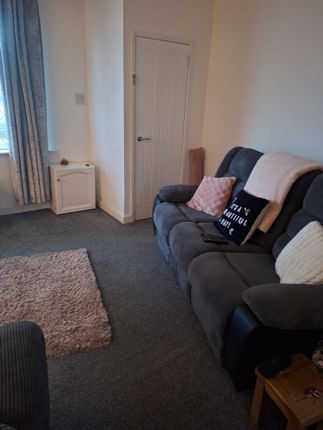 8, St. Georges Street, Stalybridge photo 4