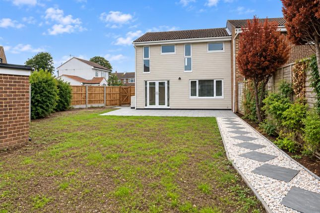 8, Bolingbroke Close, Chelmsford photo 4