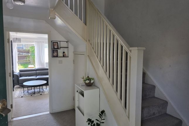 15, Humber Close, West Drayton photo 2