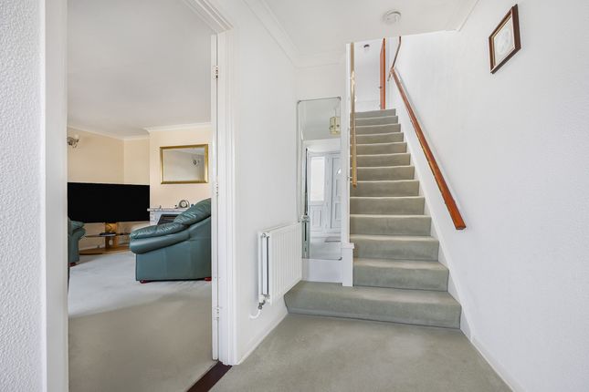 7, Ashtrees Road, Reading photo 2