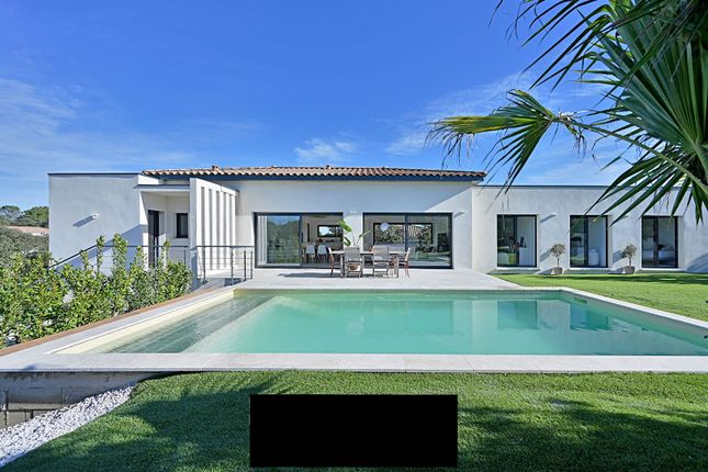 Villa for sale in Nimes, Gard Provencal (Uzes, Nimes), Occitanie