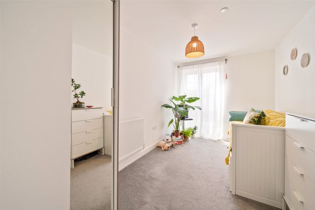 Flat for sale in Beechey Place, Wokingham, Berkshire