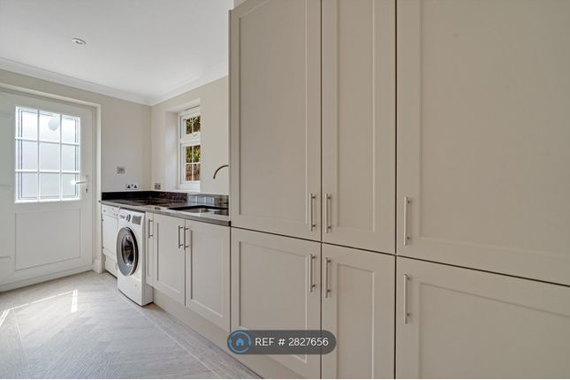 Molesey Park Road, East Molesey photo 3