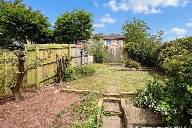 2 Windward Road, Torquay photo 2