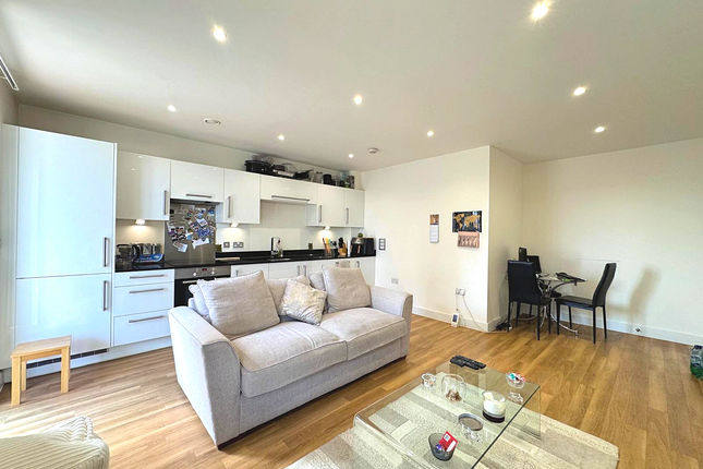 47 COSGROVE HOUSE, WEMBLEY photo 3