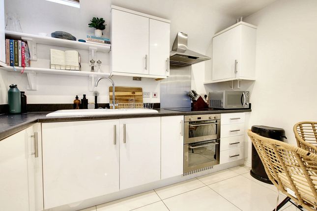 Apt 6, 1 Barradale Court, Leicester photo 4