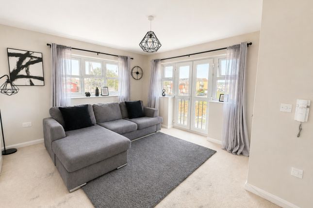 Flat D, 68 London Road, Essex photo 4