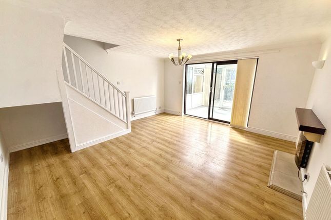 13 Gainsborough Close, Torquay photo 3