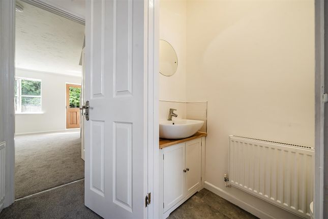 31, Cheltenham Drive, Chippenham photo 4