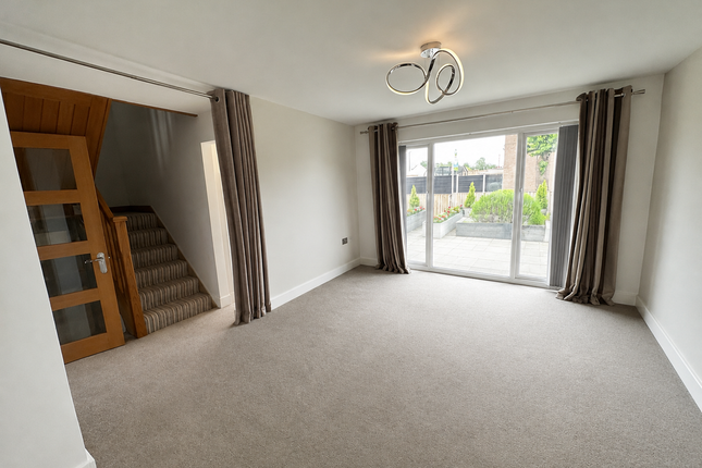 46, Buxton Crescent, Sale photo 3