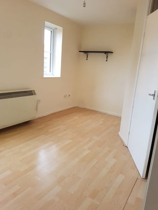 Studio for sale in Lewes Close, Grays