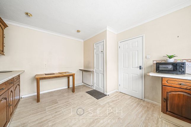 48 Henslow Road, Ipswich photo 4