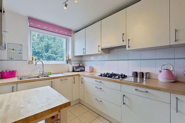 16, Stone Gardens, Broadstairs photo 4