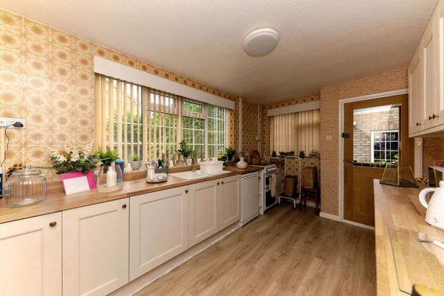 22, Caddle Road, Grimsby photo 3