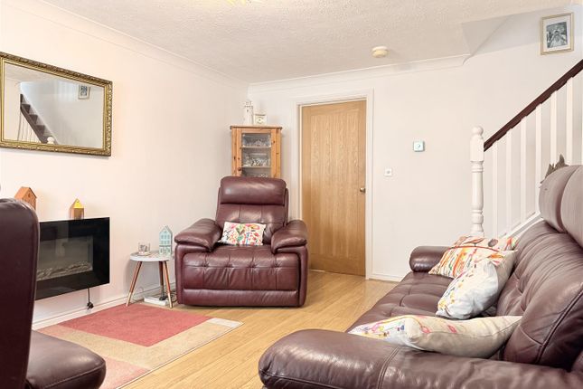 15, Pant Bryn Isaf, Llanelli photo 4