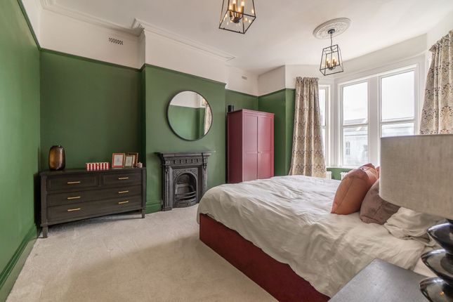 35 Clarendon Avenue, Leamington Spa photo 4