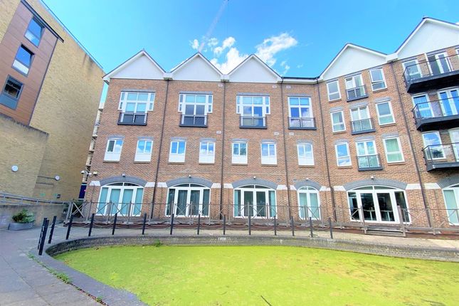 Office to let in 3-6 Canute House, Durham Wharf Drive, Brentford