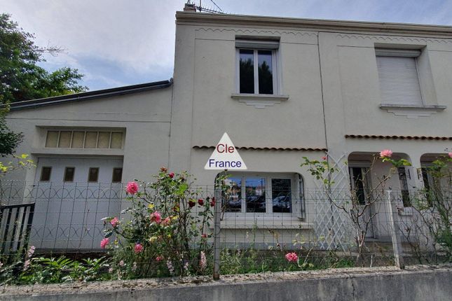 Thumbnail Detached house for sale in L'isle-D'espagnac, Poitou-Charentes, 16340, France