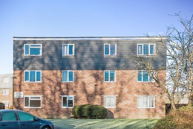 Flat for sale in Charminster Close, Swindon, Wiltshire