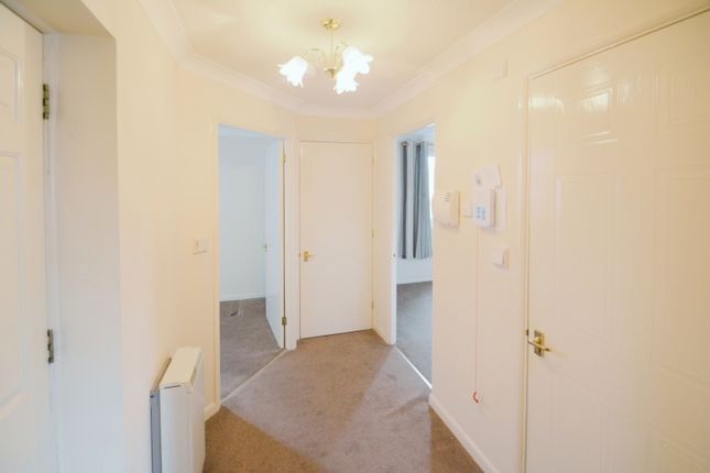 38 Lords Bridge Court, Mervyn Road, Shepperton photo 4