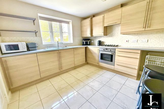 15, Little Green Avenue, Telford photo 2
