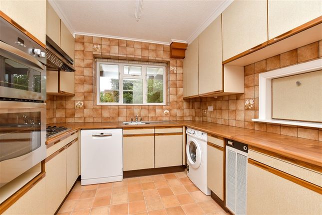 Kingsley Avenue, Sutton photo 4
