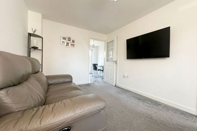 14 Tulip Road, Bristol photo 5