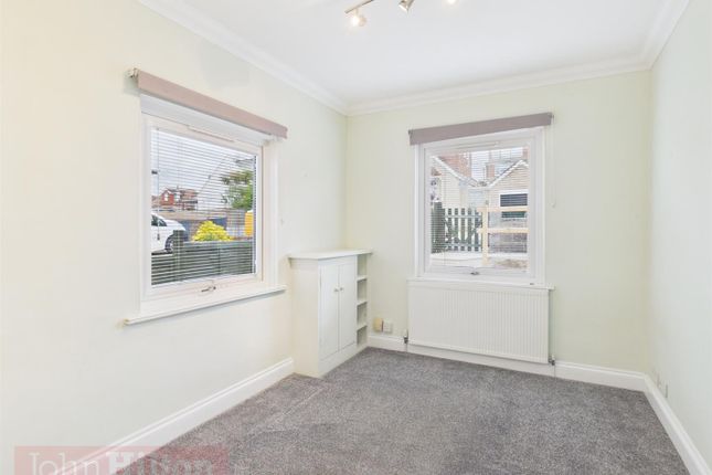 26, Farm Hill, Brighton photo 4