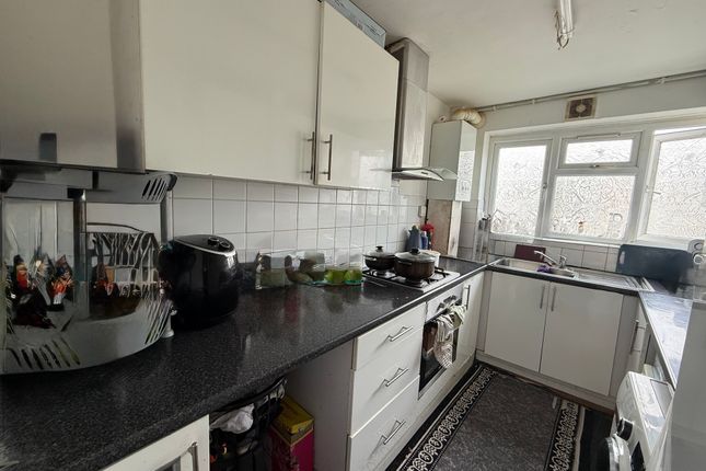 Flat 12a 21-29 , Norwood Road, Southall photo 5