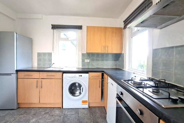 67A, Cedar Grove, Ealing photo 3